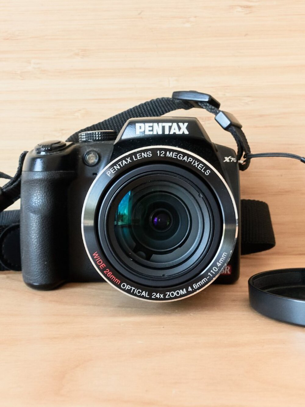 Pentax X70 12MP Superzoom Bridge Digital Camera 24x Optical Zoom Tested Working